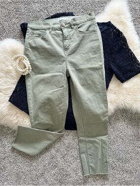 ✨ LOFT Women's Sage Green Stretch High-Rise Jeans Frayed Hem Size 4/27✨